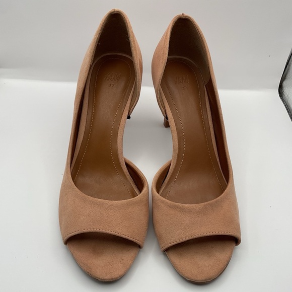 H&M Shoes - H&M Peach Faux Suede Peeptoe Pumps Size 37